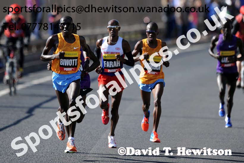 Stanley Biwott leads from Mo Farah in the mens Morrisons Great North Run. Photo: David T. Hewitson/Sports for All Pics